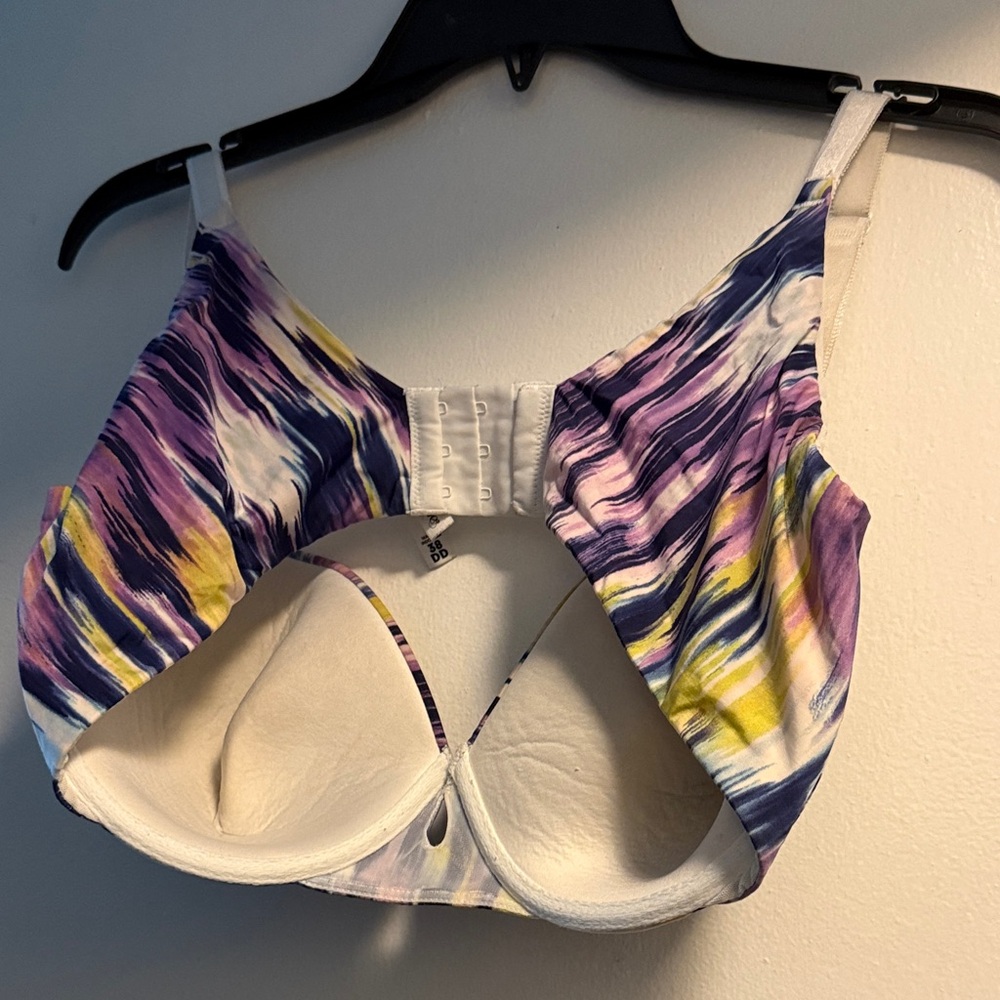 Vibrant Patterned Women's Bra - Picture 3 of 3